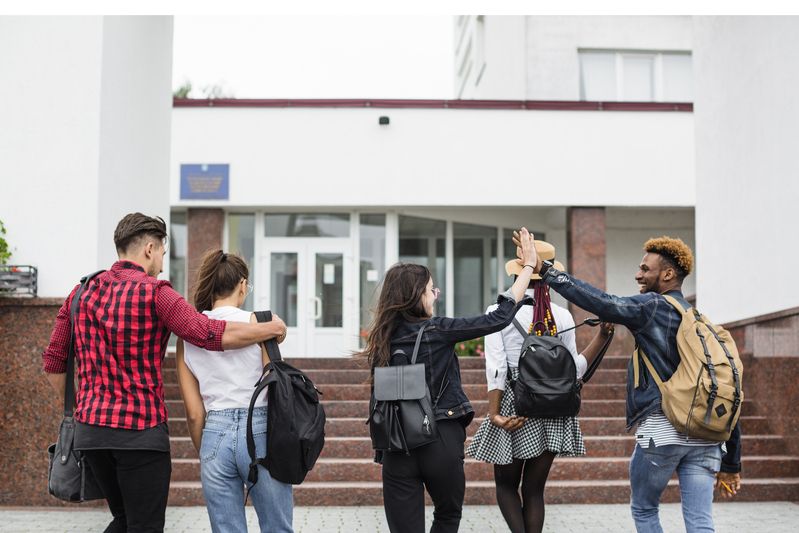 Campus Universitario. (Foto: Imagen de Freepik)